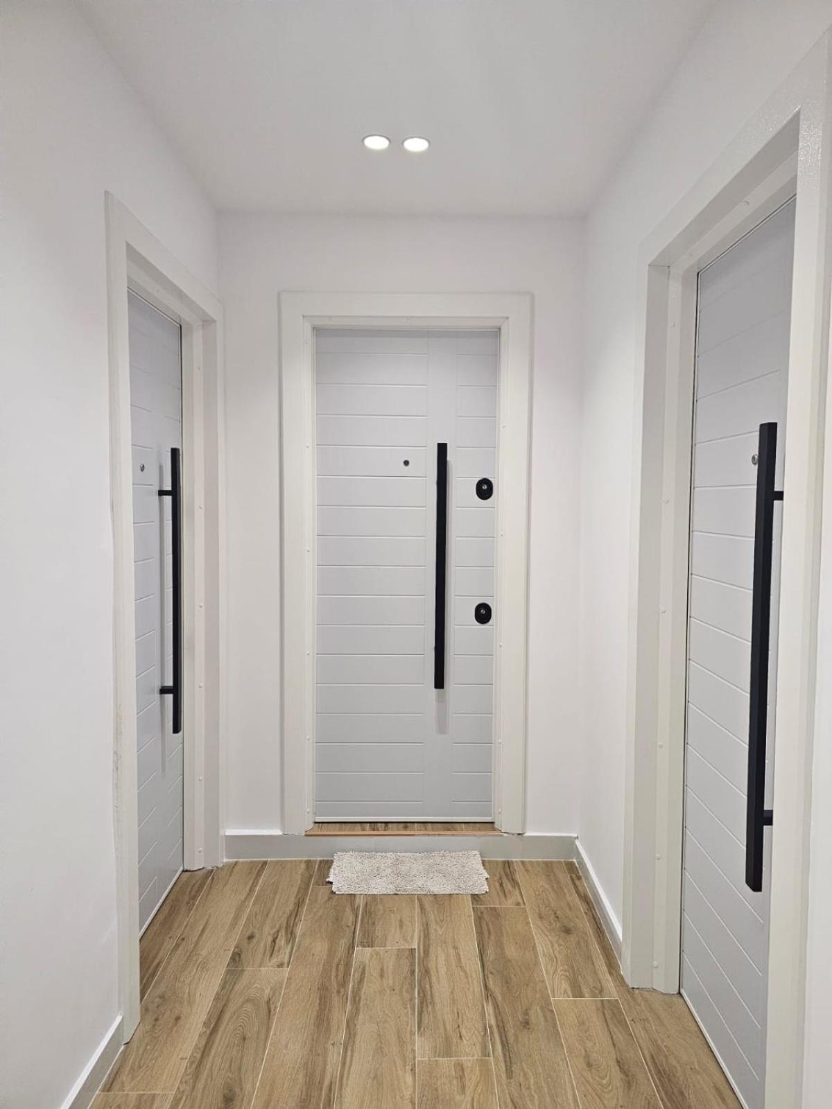 Main 3 Apartment